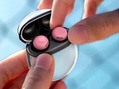 Pixel Buds Pro 2 在设计上有一些细微的变化。(图片来源：Spigen）