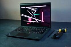 评测中：联想 ThinkPad P14s Gen 4 英特尔版，评测设备由联想提供
