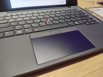 联想 ThinkPad T14s 第 6 代 AMD：触摸板（图片来源：Benjamin Herzig）