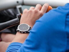 Garmin Fenix 8 是 Fenix 7（上图）的后续产品。(图片来源：Garmin）