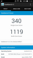 它的四核处理器很快 (Geekbench 3得分)。