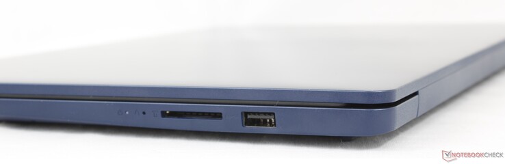 右侧SD 读卡器、USB-A 3.2 Gen.