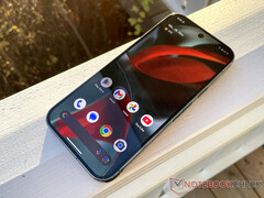 Pixel 9 Pro 是符合谷歌 AP4A.250205.002 更新条件的十几款 Pixel 设备之一。(图片来源：Notebookcheck）