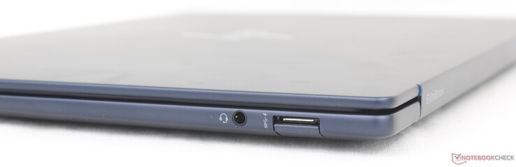 右：3.5 毫米耳机，USB-A（5 Gbps）