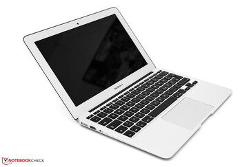 2010 年代早期： Apple MacBook Air 笔记本电脑（图片来源：Sebastian Jentsch/Notebookcheck.com）