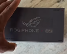 野生的 ROG Phone 9 零售包装盒。(图片来源：K-Tai Watch Impress Japan）