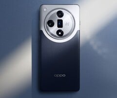 与 Find X7 相比，Oppo Find X8 外形更小巧、更纤薄，但电池容量更大。