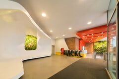 位于莫斯科的 Yandex 总部（图片来源：Aleksey Retunskikh，通过 Office Snapshots 拍摄）