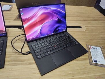 联想 ThinkPad X1 Carbon 13 灵光版（图片来源：Benjamin Herzig）