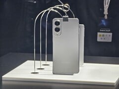 Galaxy S25 Edge 配备了 2 亿像素主摄像头和 5000 万像素超广角摄像头。(图片来源：Mishaal Rahman on X）