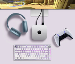 Apple 为配备索尼 DualSense 控制器的全新 Mac mini 做广告。(图片来源： )Apple